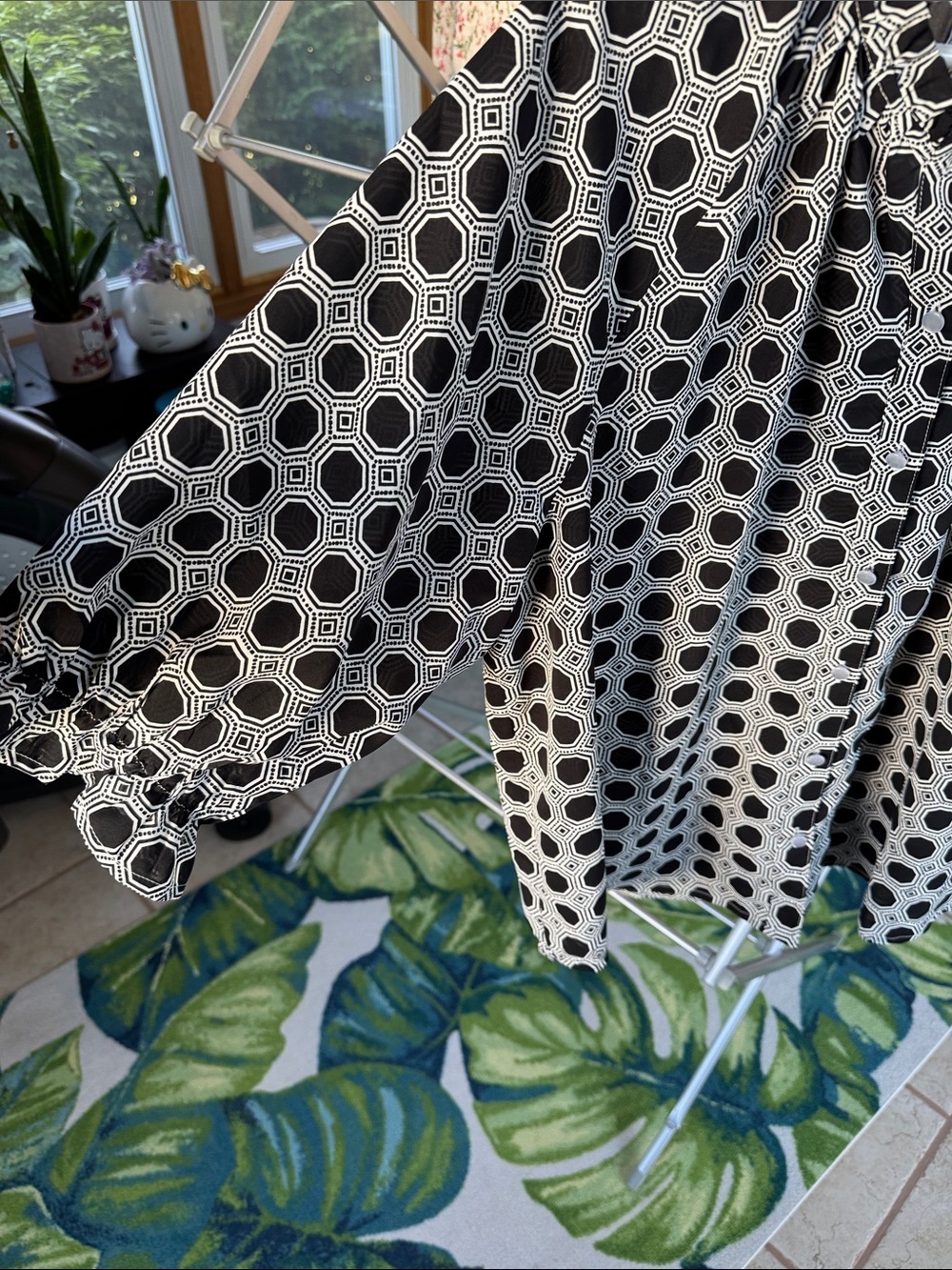 Ruby Rd. Black & White Octagon-Print Button Down Shirt - Picture 4 of 4